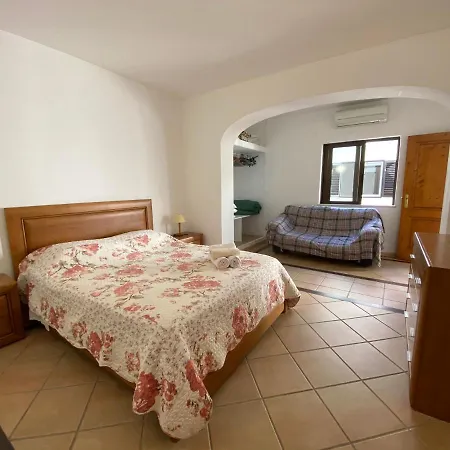 Vila Da Oura *